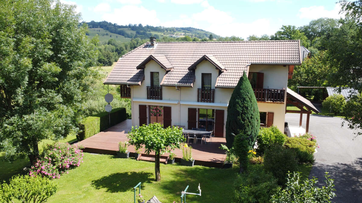 Maison à SAINT-OFFENGE-DESSOUS