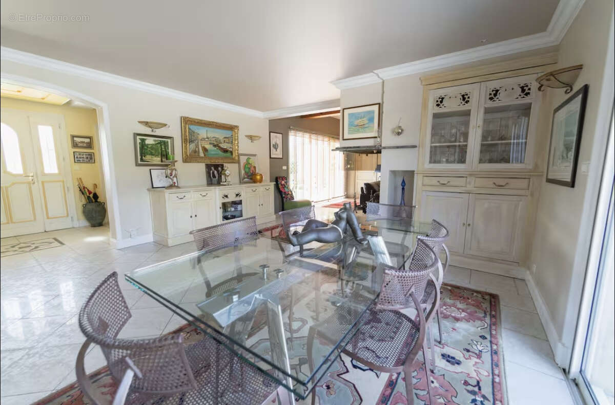 Maison à BUXEROLLES