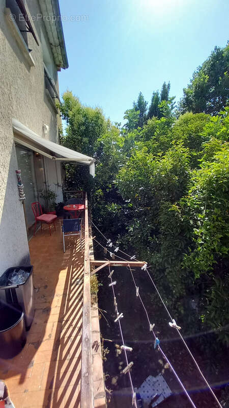 Commerce à LE POUJOL-SUR-ORB