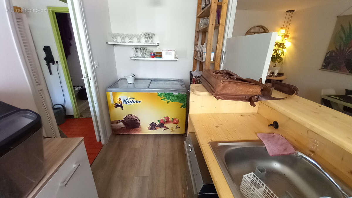 Commerce à LE POUJOL-SUR-ORB