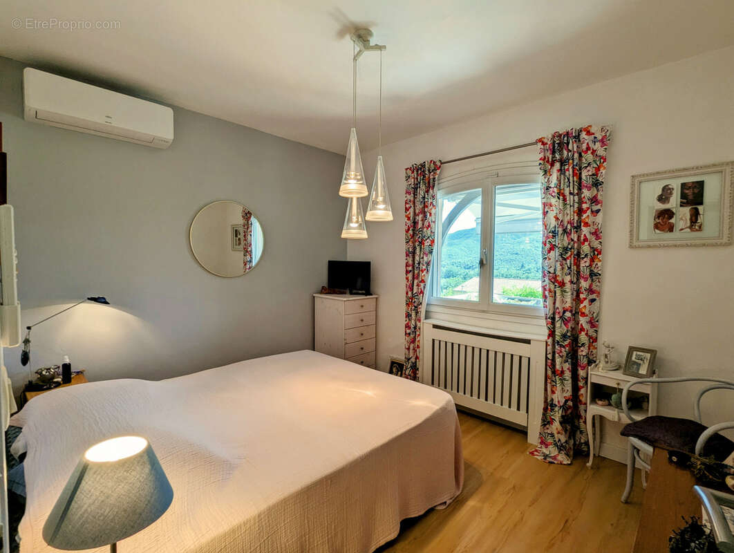 Maison à LAMALOU-LES-BAINS