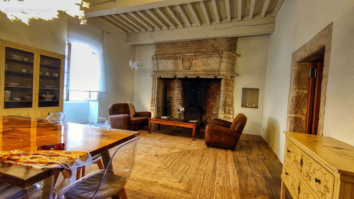 Maison à BAGAT-EN-QUERCY