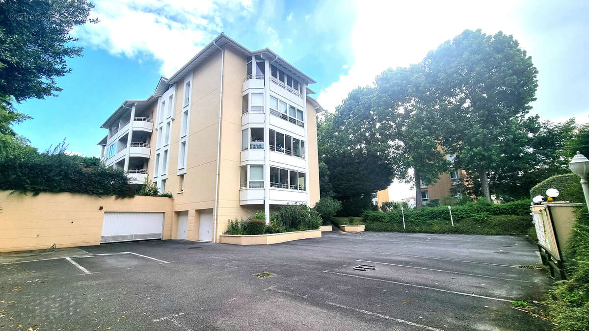 Autre à BAYONNE