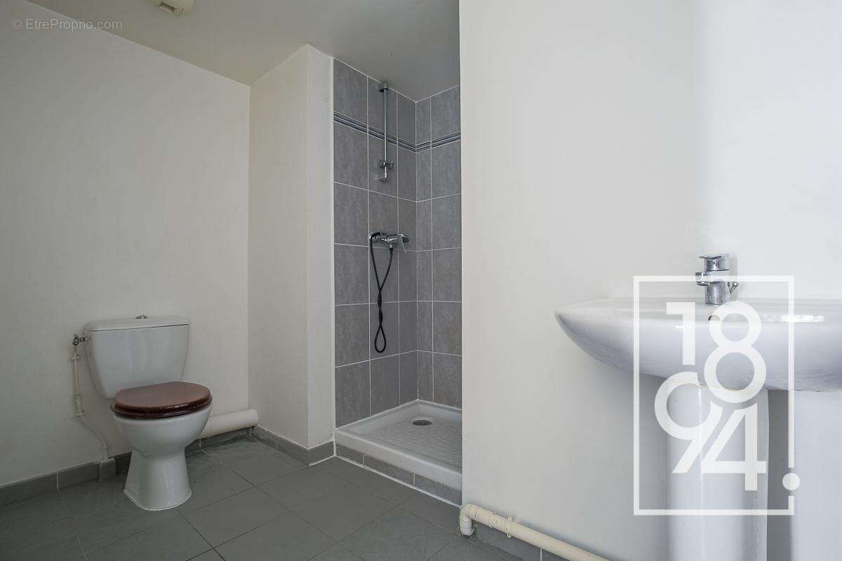 Appartement à MARSEILLE-4E