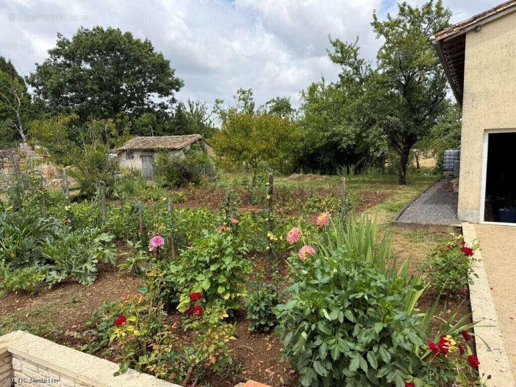 Maison à SAUZE-VAUSSAIS