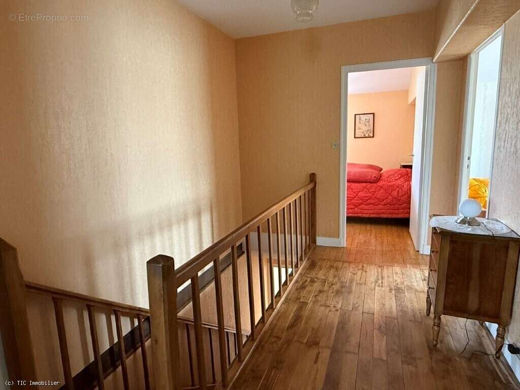 Maison à SAUZE-VAUSSAIS