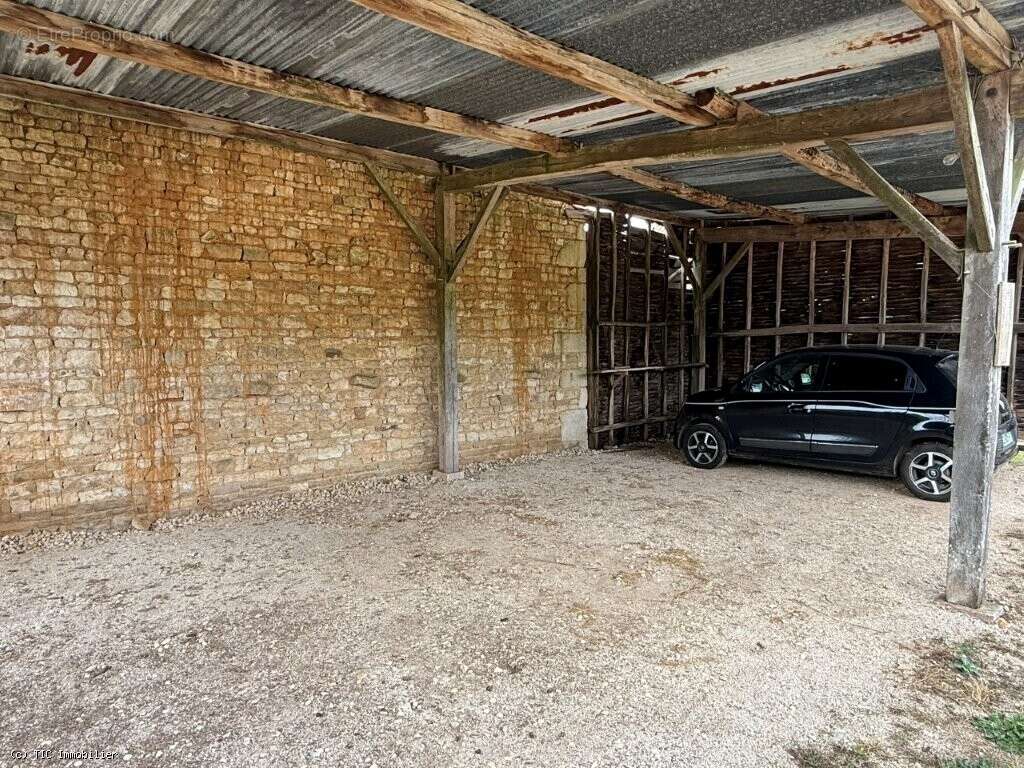 Maison à SAUZE-VAUSSAIS