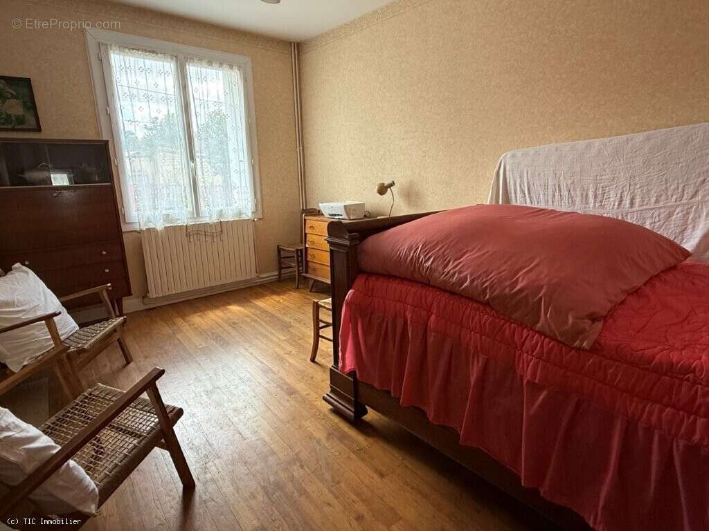 Maison à SAUZE-VAUSSAIS