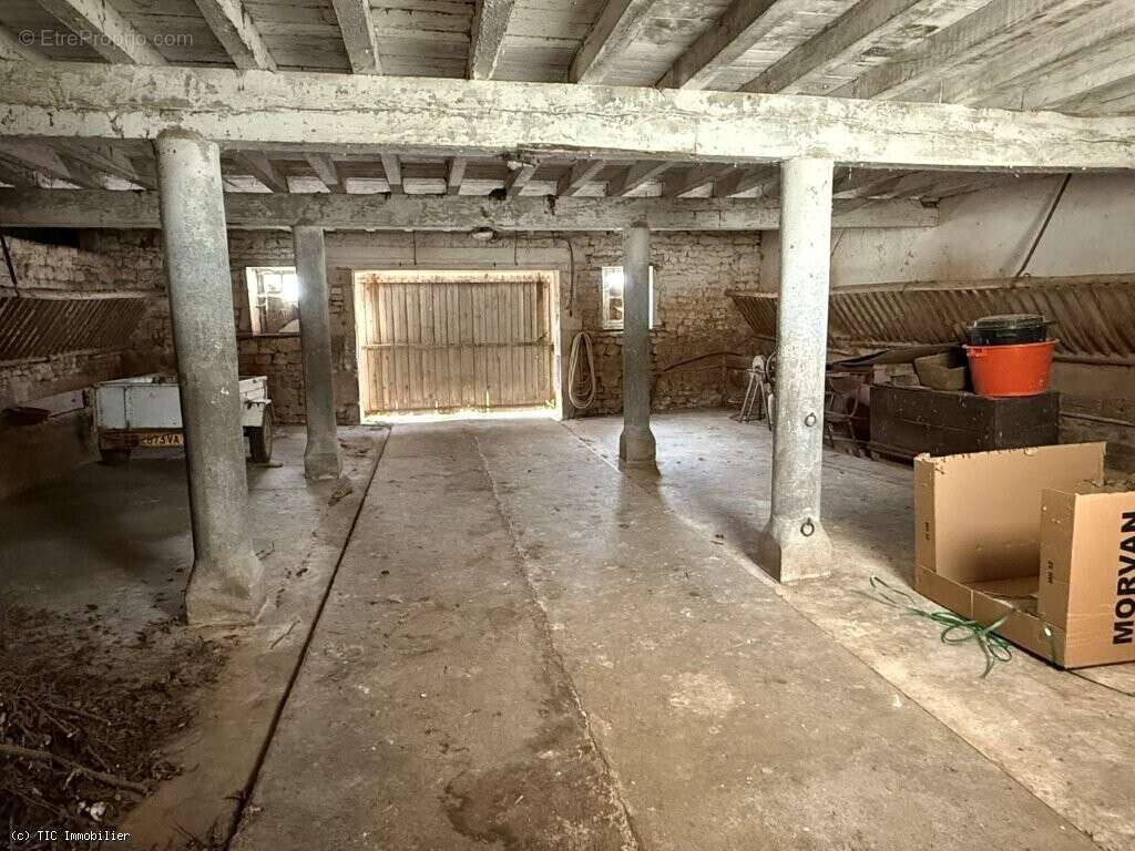 Maison à SAUZE-VAUSSAIS