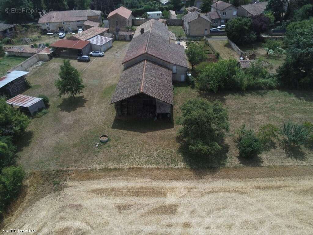 Maison à SAUZE-VAUSSAIS