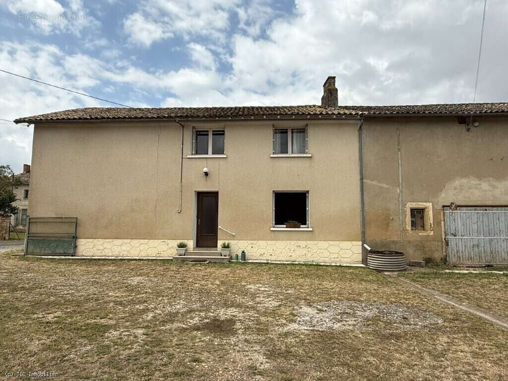 Maison à SAUZE-VAUSSAIS