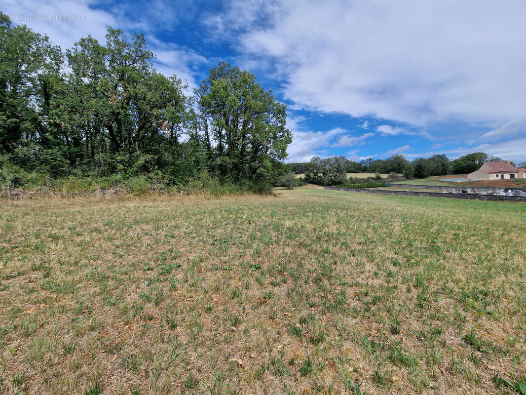 Terrain à NADAILLAC