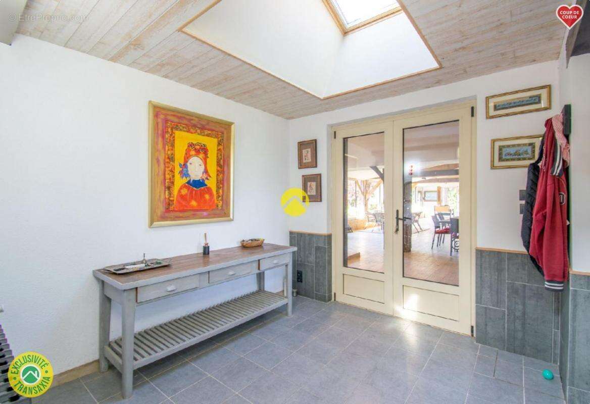 Maison à SAINT-CHAMASSY