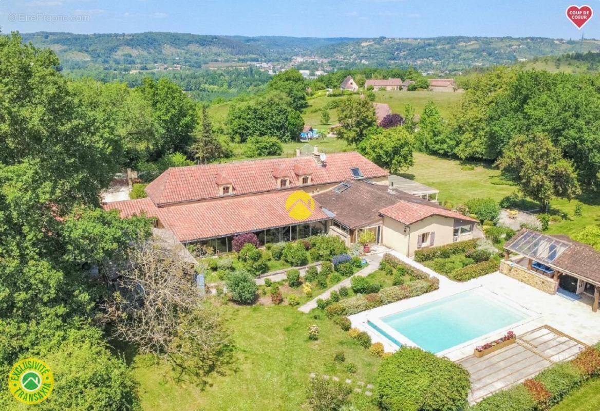 Maison à SAINT-CHAMASSY
