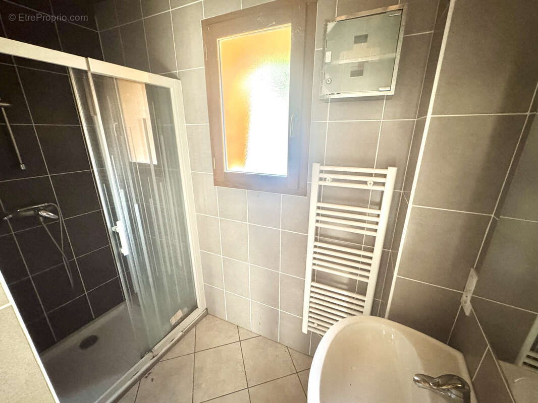 Maison à SAINT-MARTIN-DE-LA-PORTE