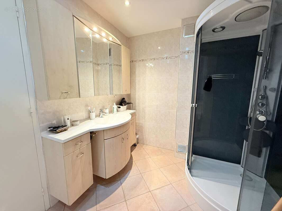 Appartement à SAINT-JEAN-DE-MAURIENNE