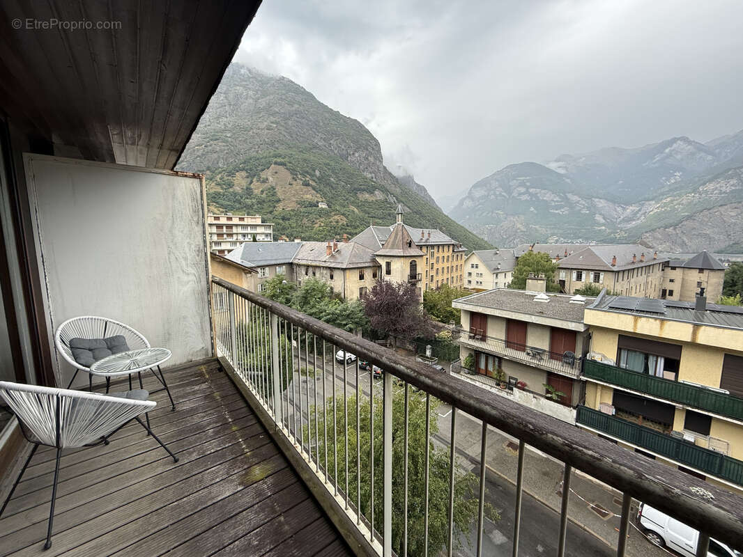 Appartement à SAINT-JEAN-DE-MAURIENNE