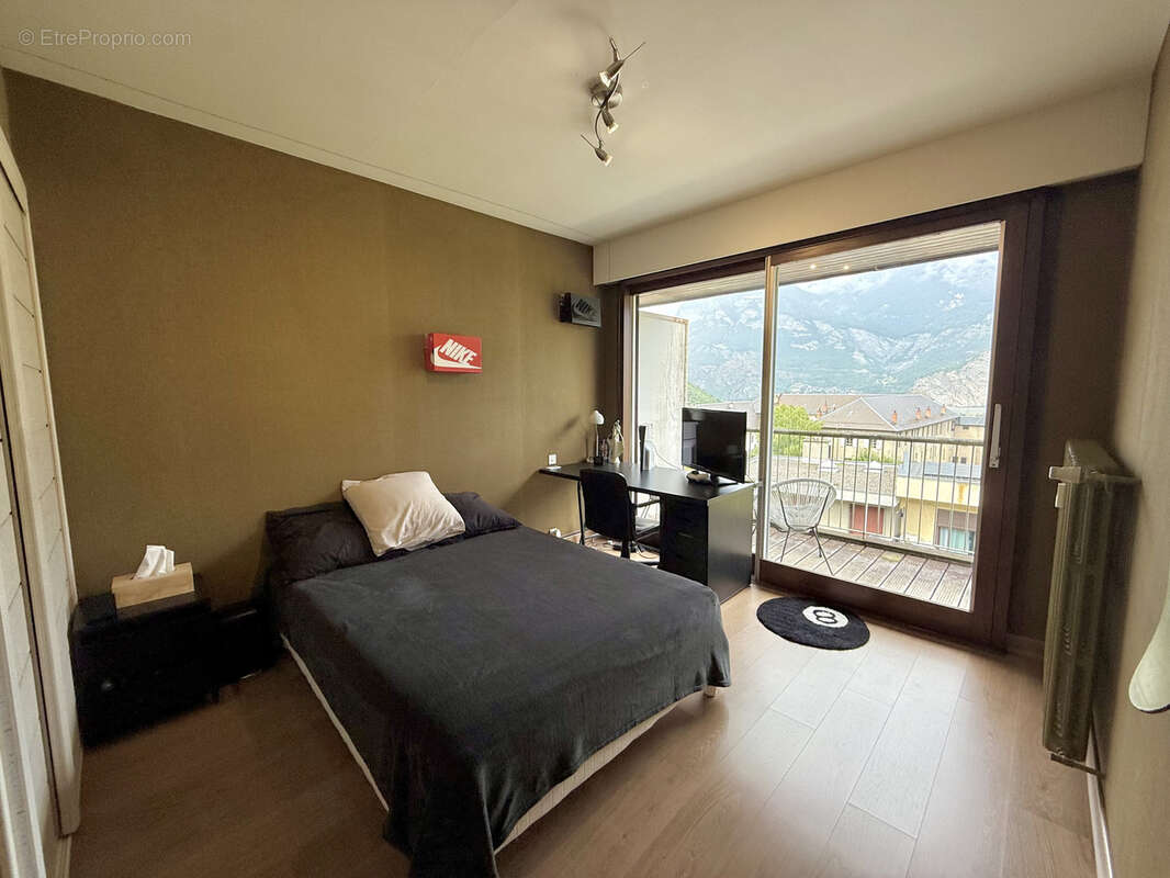 Appartement à SAINT-JEAN-DE-MAURIENNE