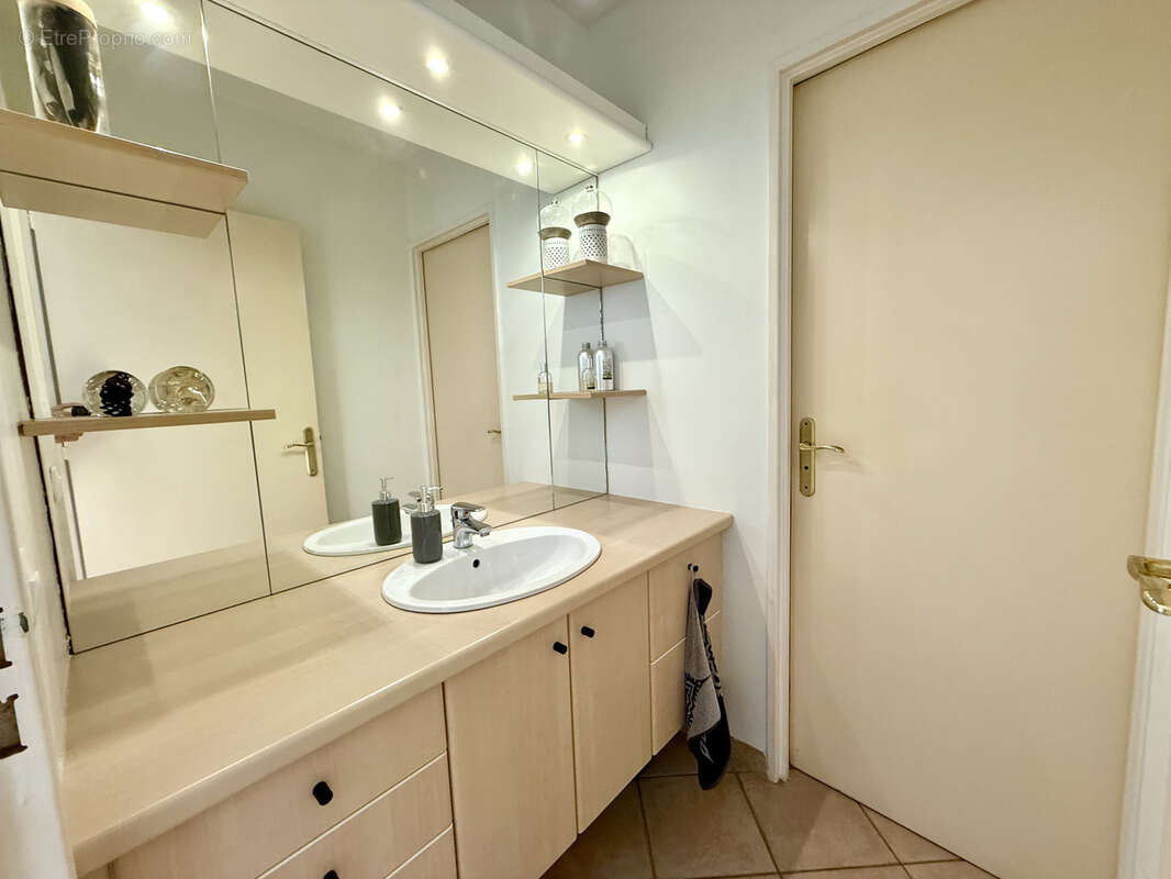 Appartement à SAINT-JEAN-DE-MAURIENNE