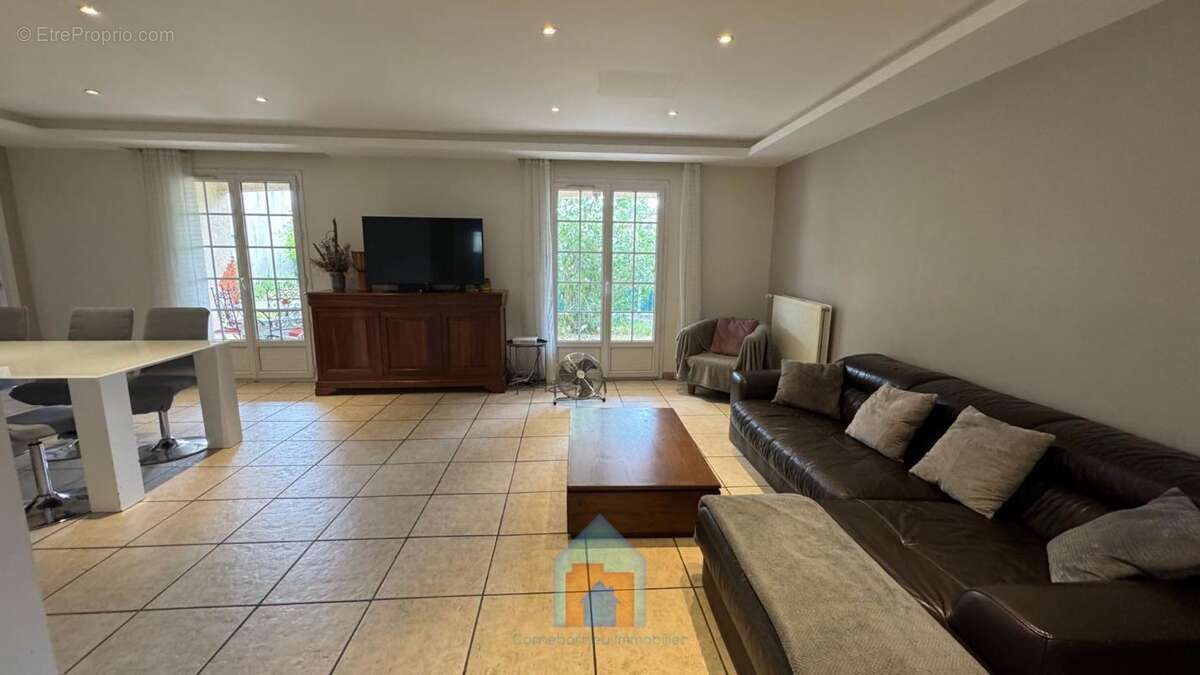 Maison à MONDONVILLE