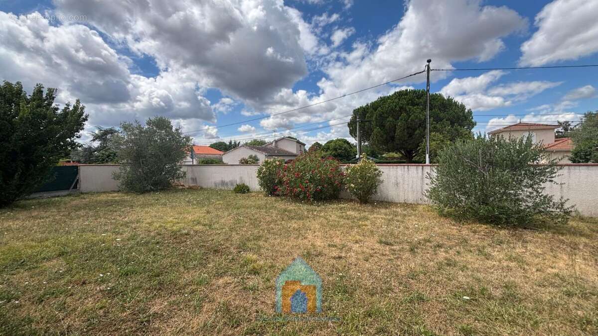 Maison à MONDONVILLE