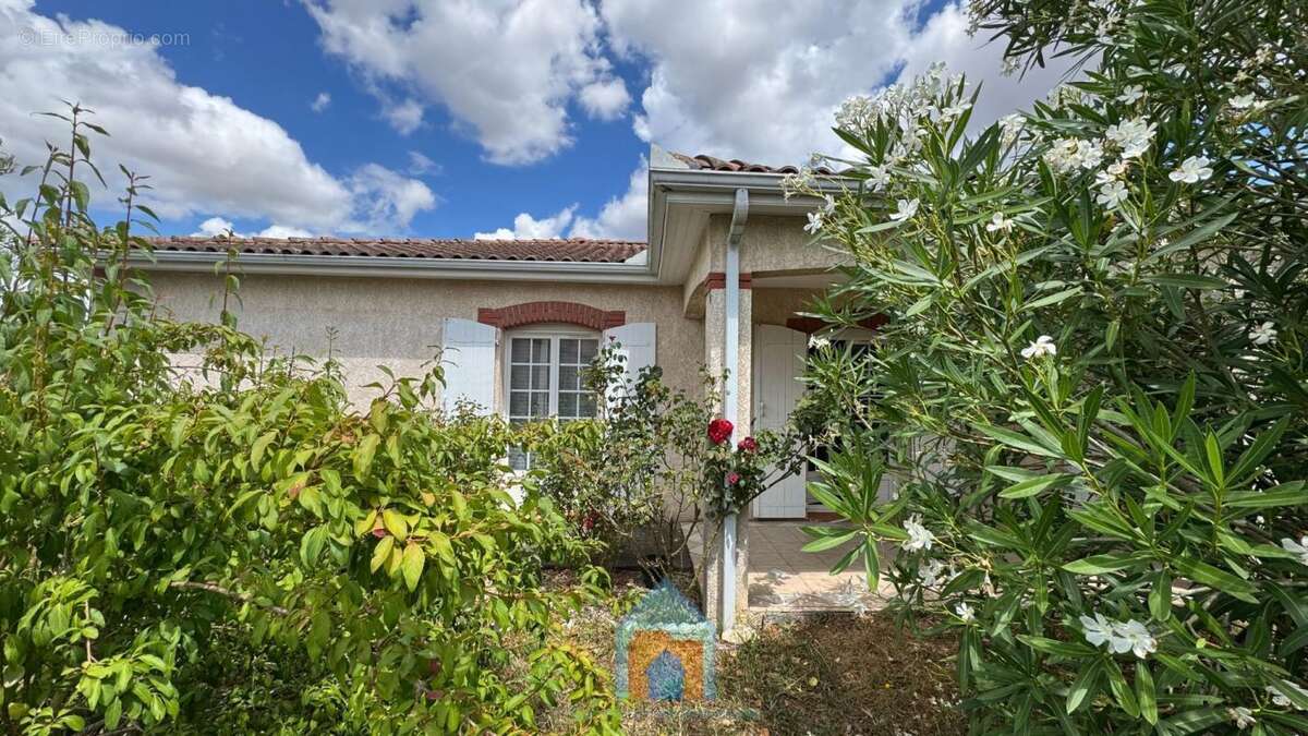 Maison à MONDONVILLE