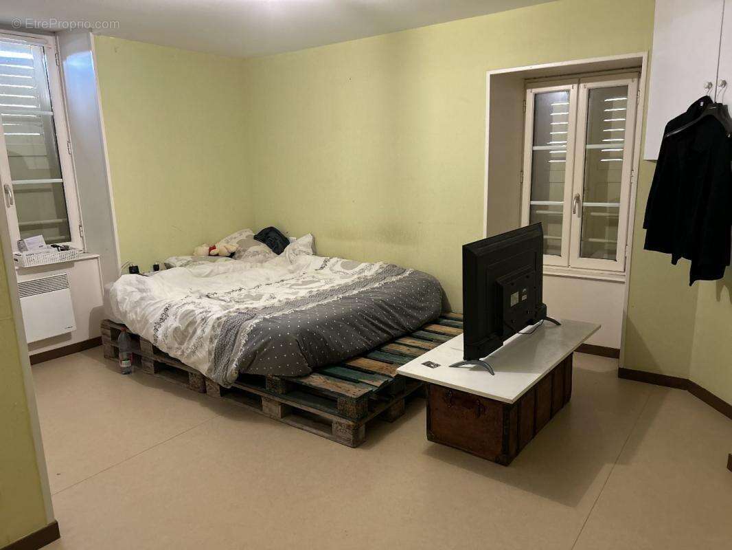 Appartement à OBJAT