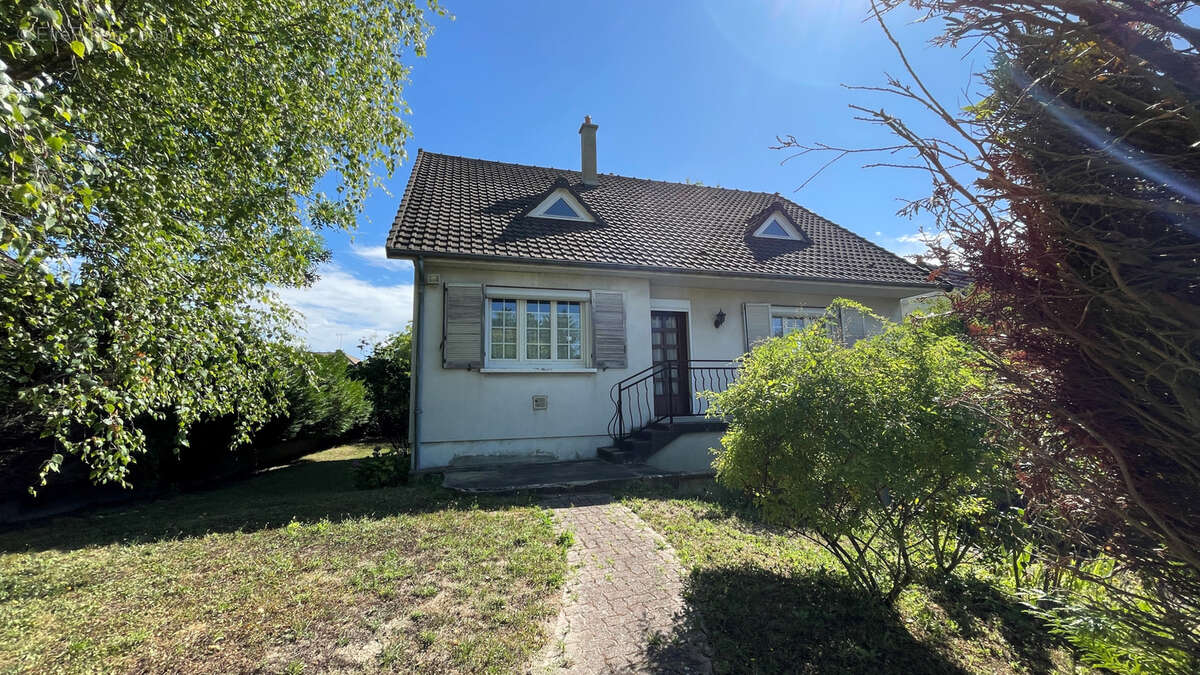 Maison à SAINT-ANDRE-LES-VERGERS