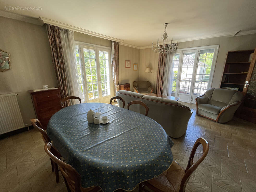 Maison à SAINT-ANDRE-LES-VERGERS