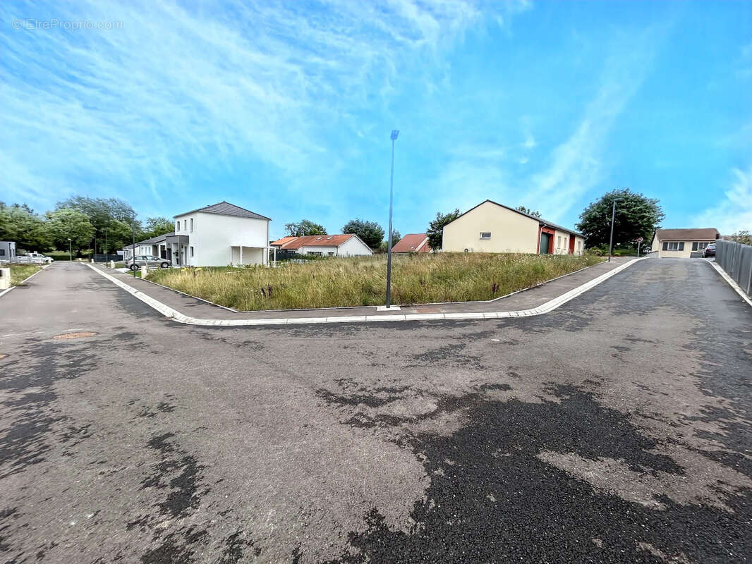 Terrain à FAULQUEMONT