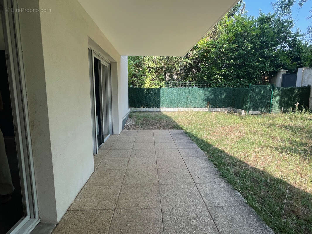 Appartement à MEYZIEU