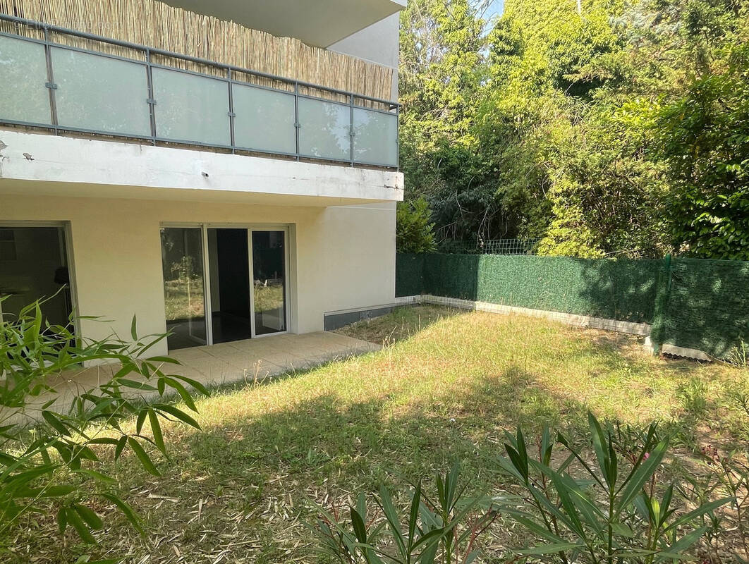 Appartement à MEYZIEU