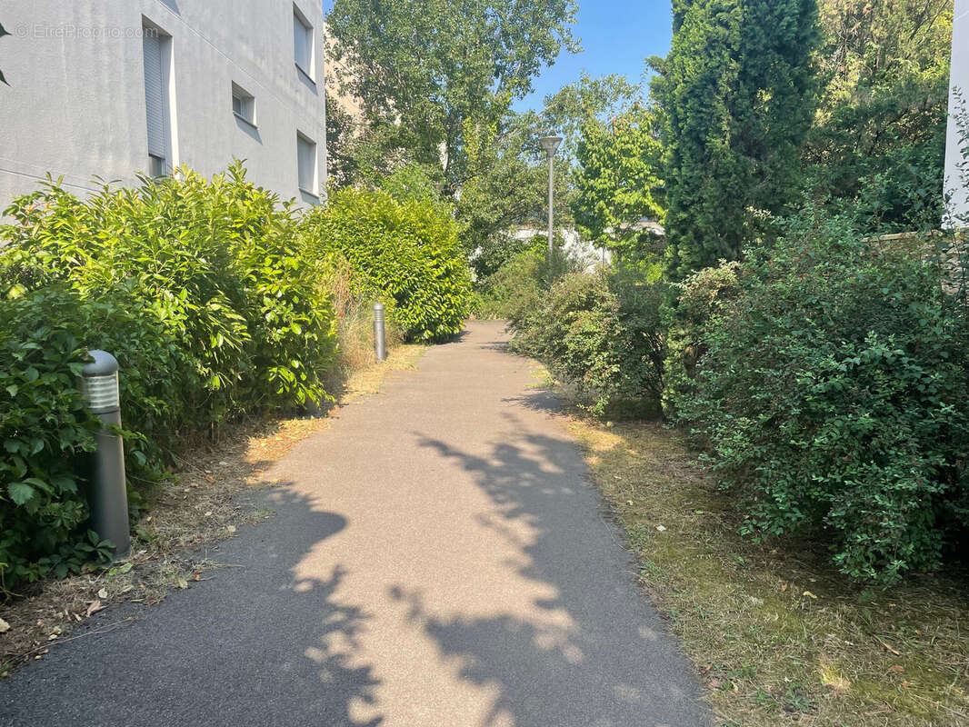 Appartement à MEYZIEU