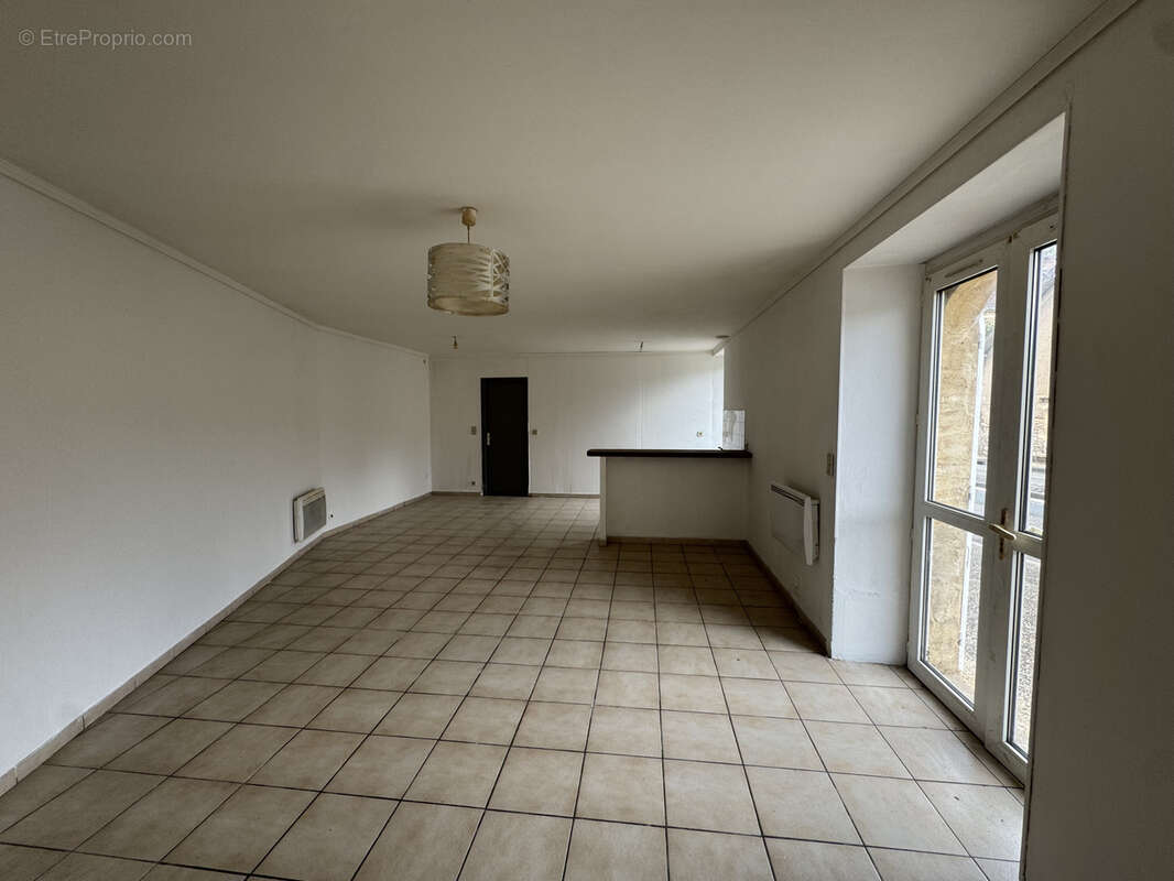 Maison à SAINT-FRONT-SUR-LEMANCE