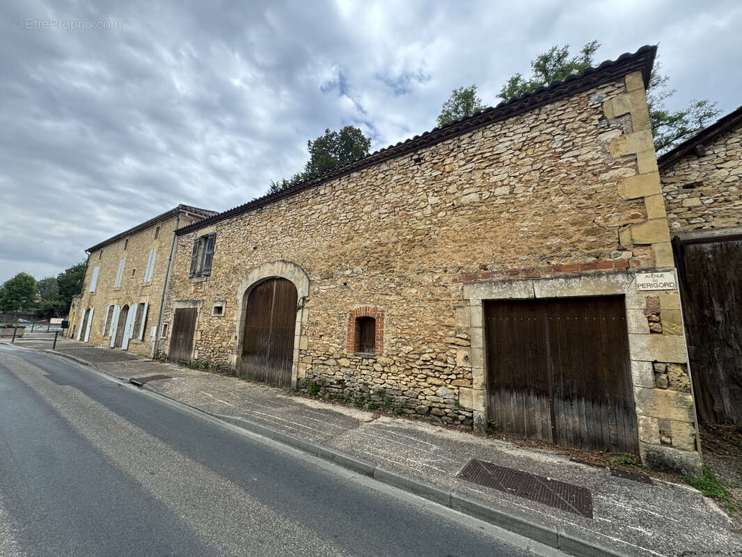 Maison à SAINT-FRONT-SUR-LEMANCE