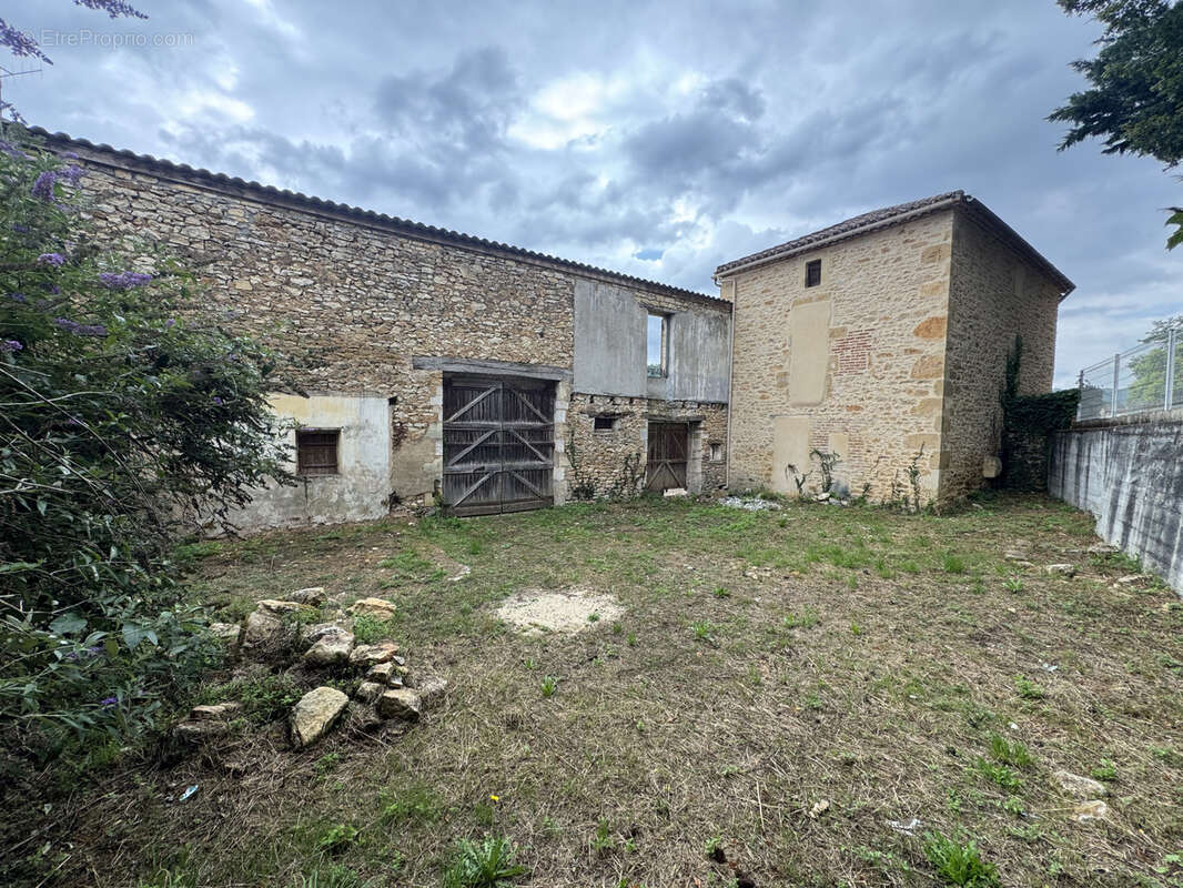 Maison à SAINT-FRONT-SUR-LEMANCE