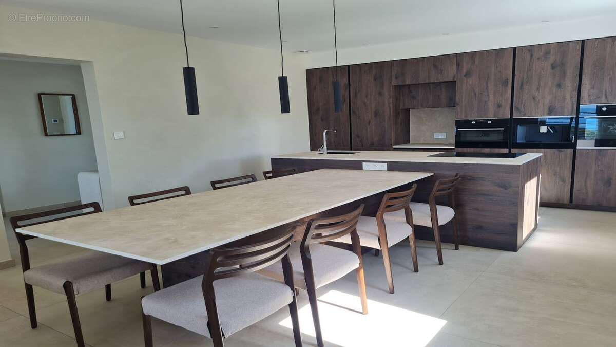 Maison à LES ISSAMBRES