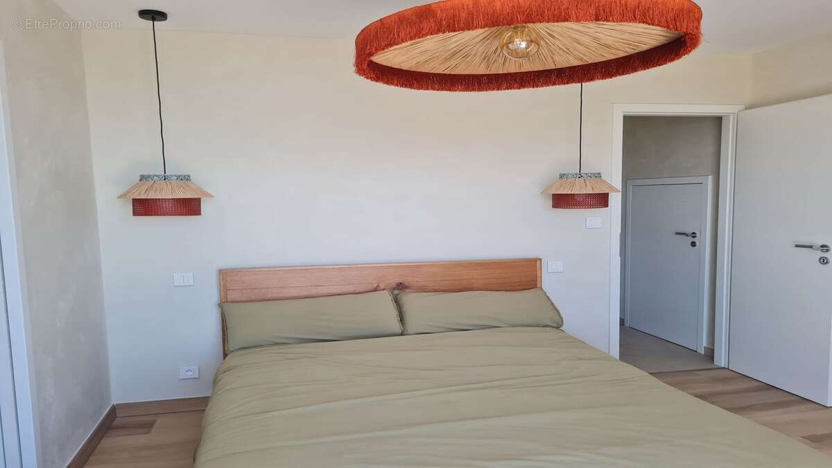 Maison à LES ISSAMBRES