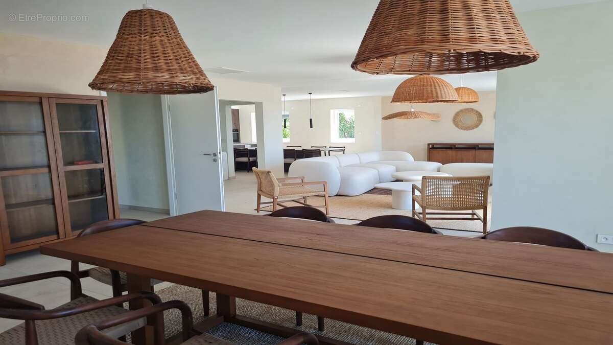 Maison à LES ISSAMBRES