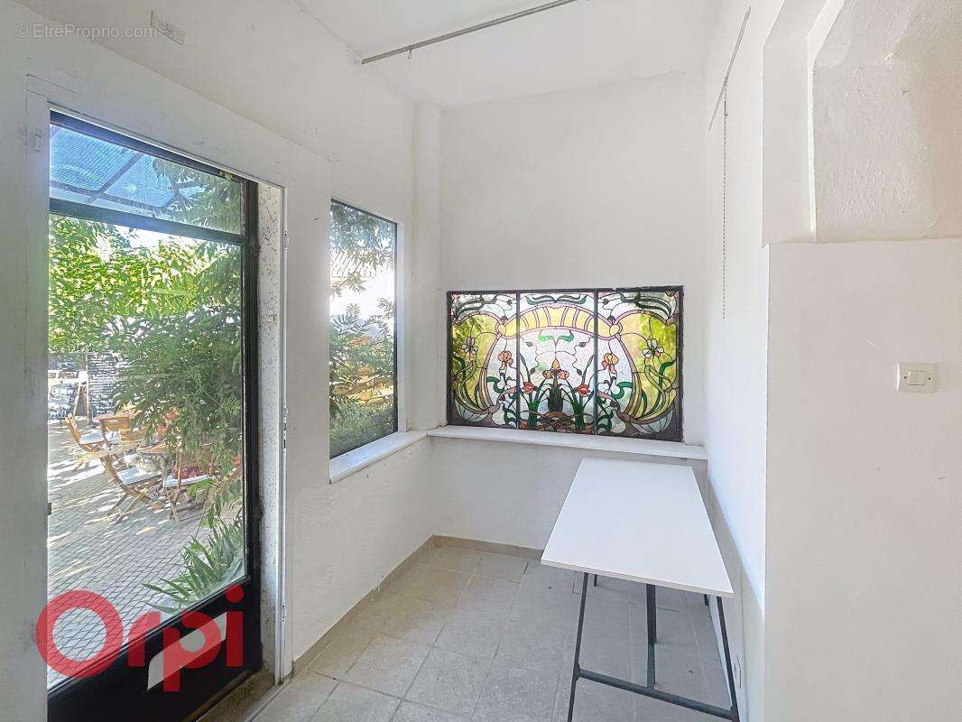 Commerce à LE CASTELLET