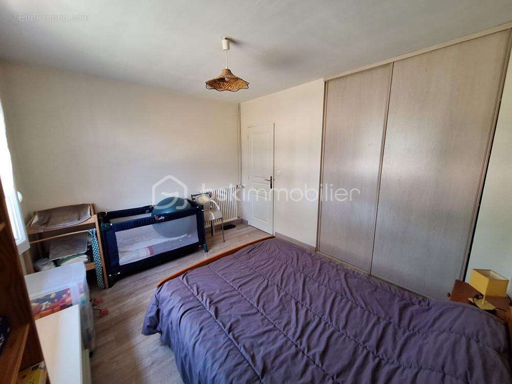 Maison à SAINT-JEAN-SUR-MAYENNE