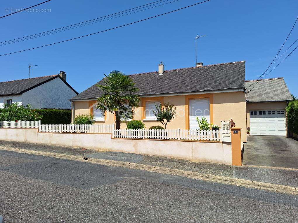 Maison à SAINT-JEAN-SUR-MAYENNE