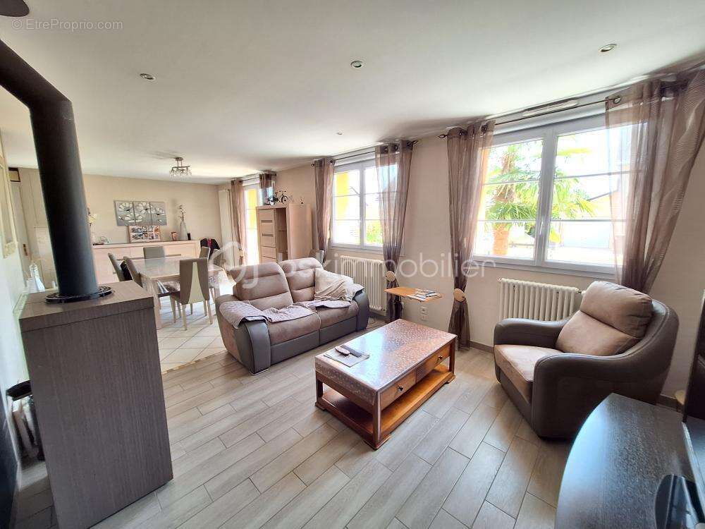 Maison à SAINT-JEAN-SUR-MAYENNE