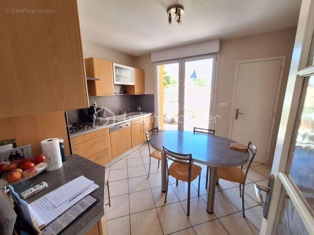 Maison à SAINT-JEAN-SUR-MAYENNE