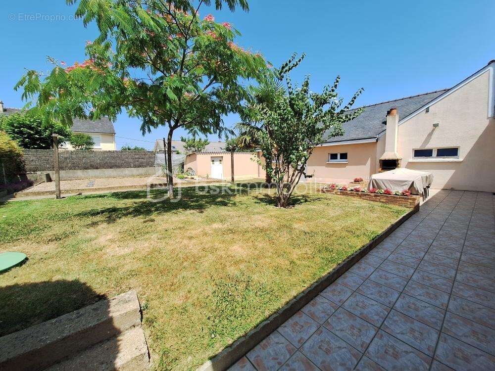 Maison à SAINT-JEAN-SUR-MAYENNE