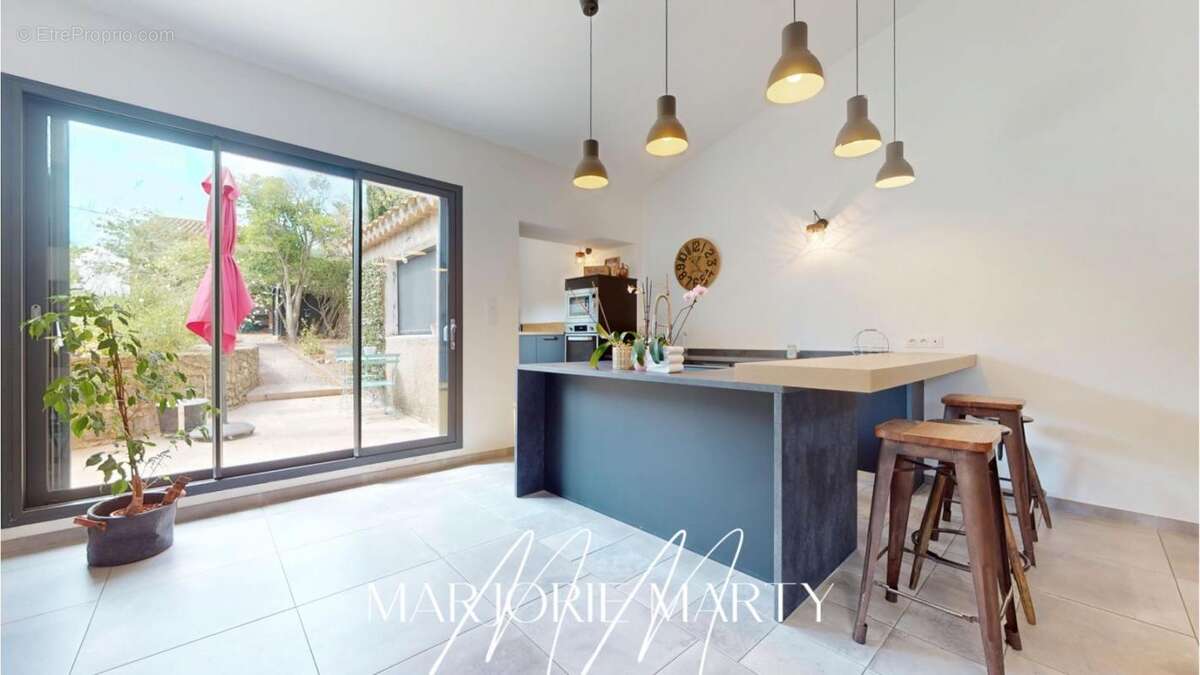 Maison à LEZIGNAN-CORBIERES