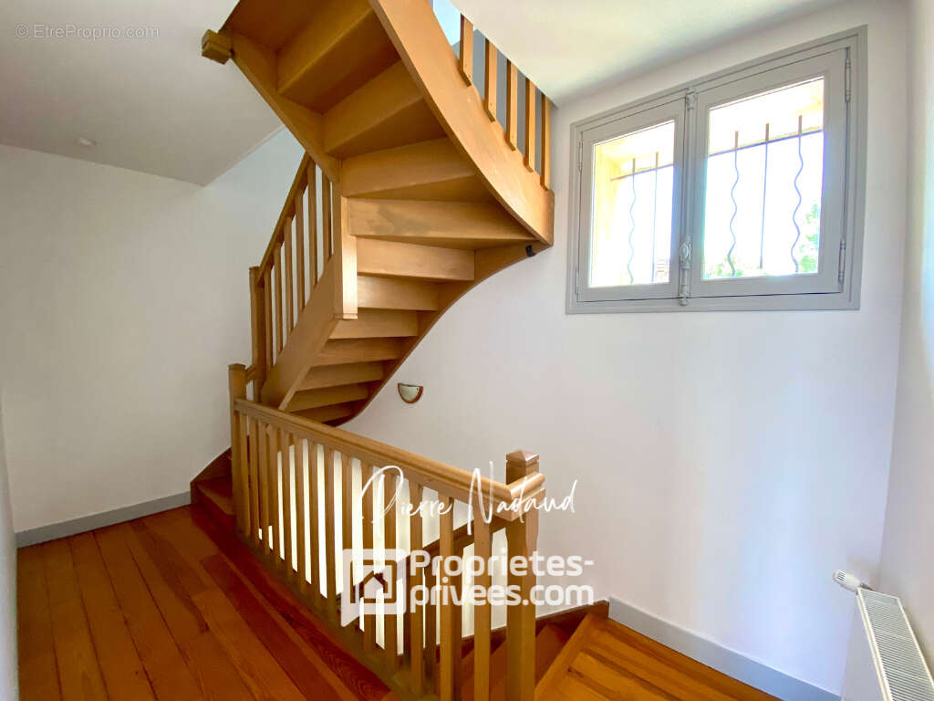 Maison à SAINT-EMILION