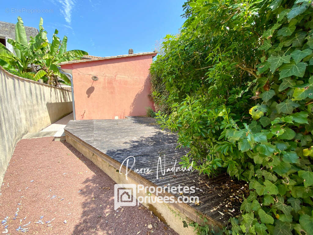 Maison à SAINT-EMILION