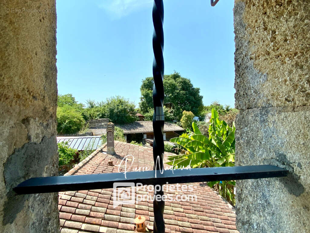 Maison à SAINT-EMILION