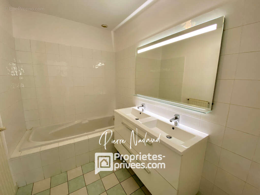 Maison à SAINT-EMILION